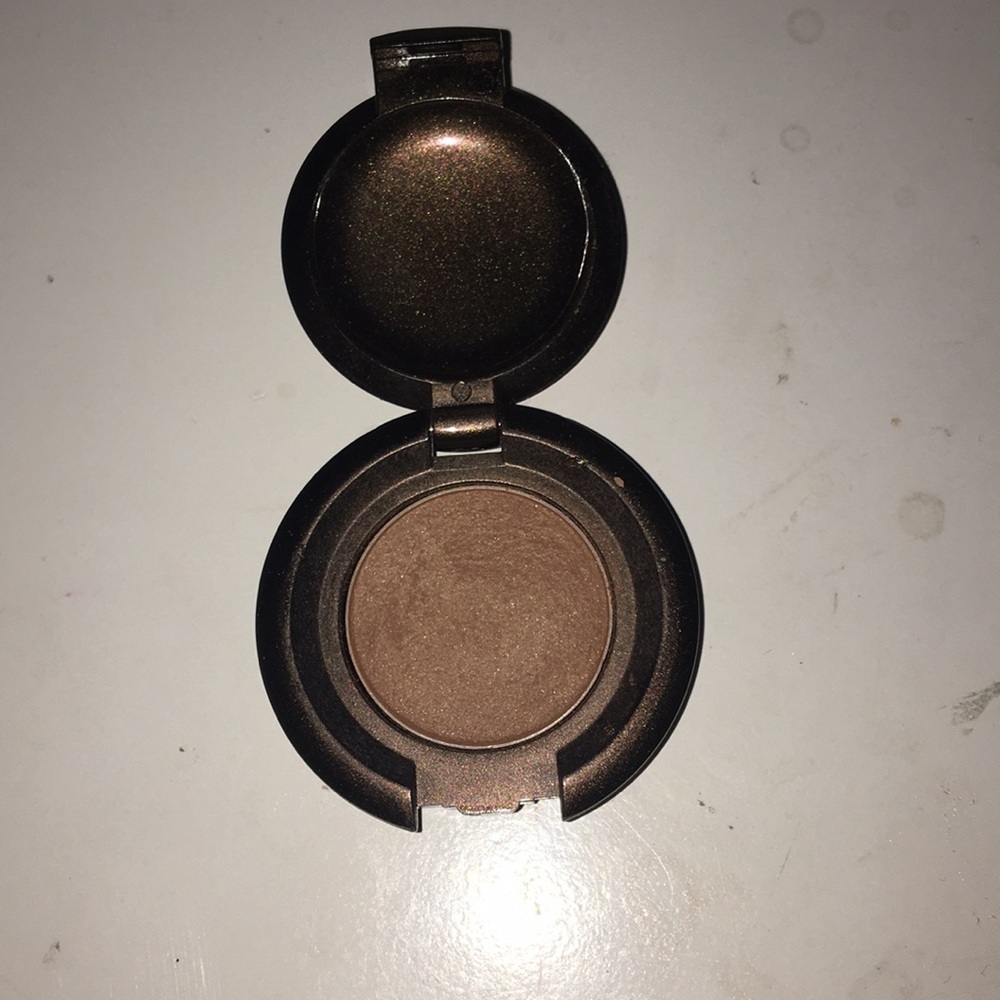 Becca bronzer